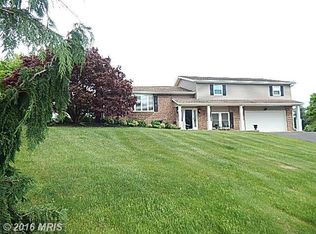 524 Larkspur Ln, Chambersburg, PA 17202