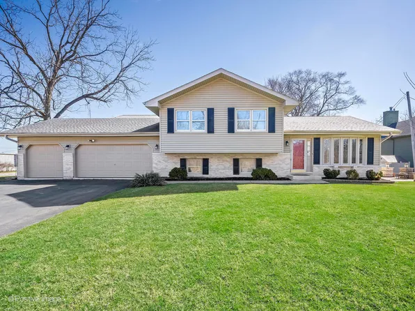 (undisclosed Address), Winfield, IL 60190