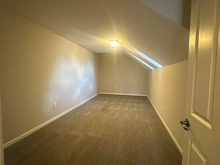 7312 Kirklington St — Photo 36