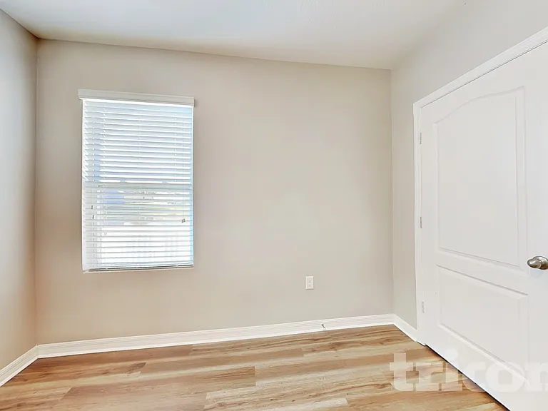 991 Summer Glen Dr — Photo 11
