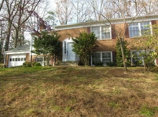 5412 Governor Yeardley Dr, Fairfax, VA 22032