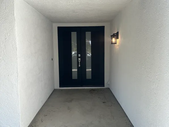 11453 Porter Valley Dr, Porter Ranch, CA 91326