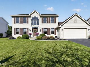 25095 Belmont Ct, Perrysburg, OH 43551