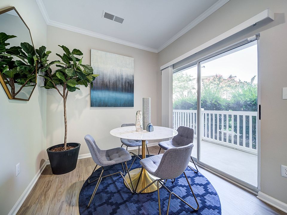 Charming Dining Area