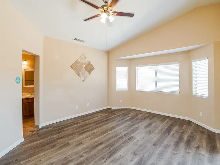 25670 W Saint Kateri Ct — Photo 10