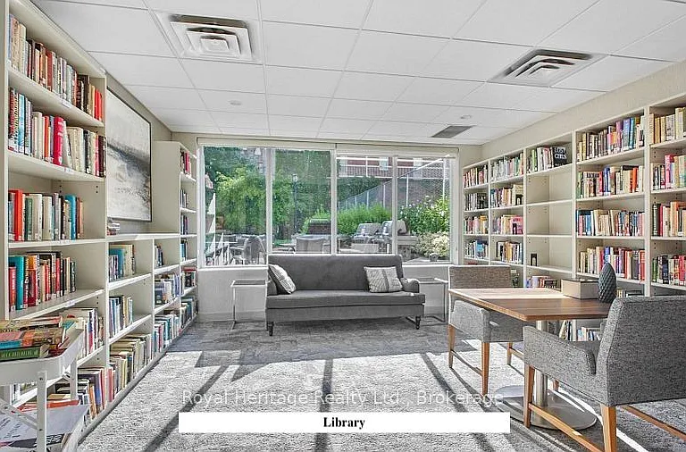 30 Gloucester St #1607 — Photo 7
