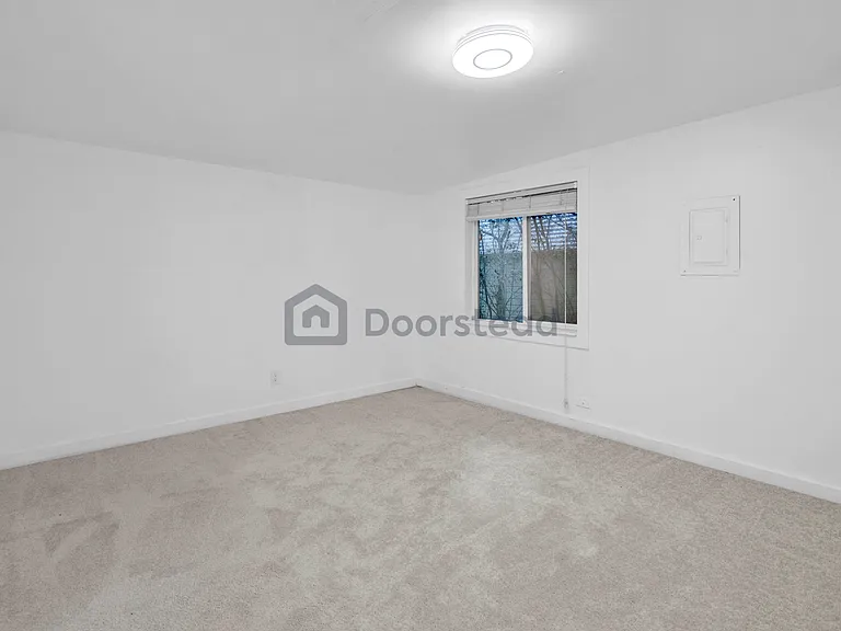 5536 38th Ave NE — Photo 21
