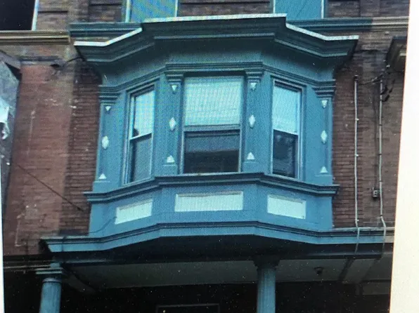 2212 N Natrona St, Philadelphia, PA 19132