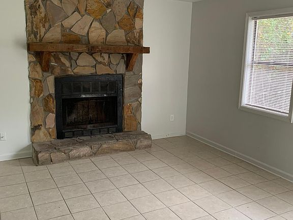 4th image of 1177 Oak Villas Ct NW