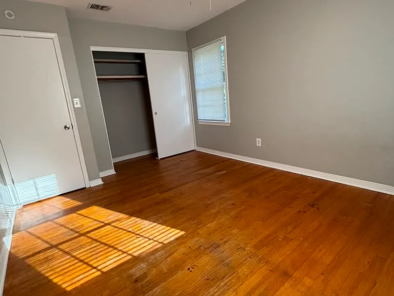 320 Vanderbilt Dr — Photo 30