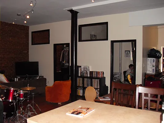 Rented by Nooklyn NYC LLC | media 13
