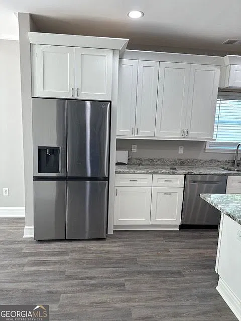 1 bed, 1.0 bath, 4501 sqft, $800 — Photo 3