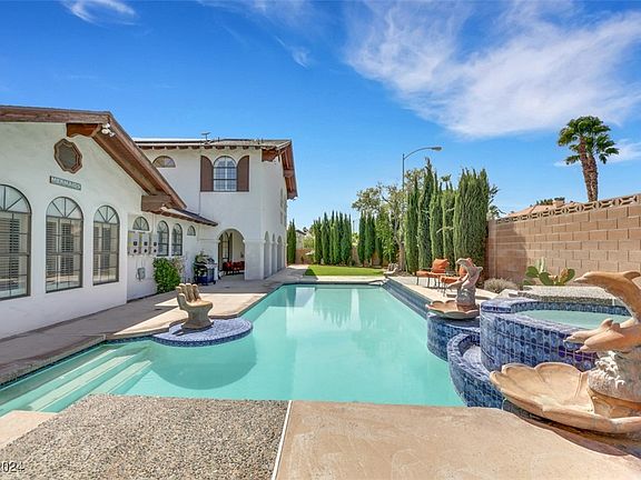 2nd image of 2741 Tioga Pines Cir