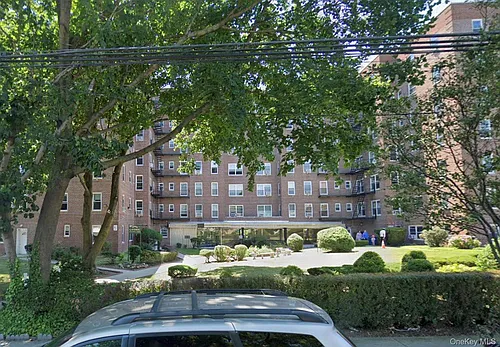 84-50 169th St #319 Photo 1