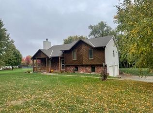 3805 N Woodbine Rd, Saint Joseph, MO 64505