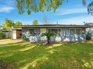 402 Bluebonnet Dr, La Marque, TX 77568