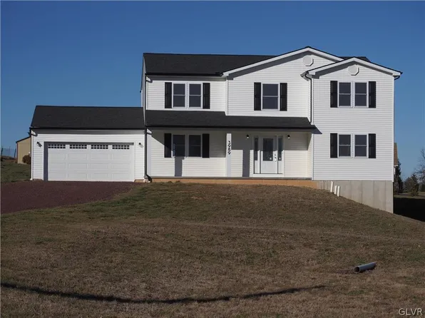 3989 Coplay Creek Ct, Schnecksville, PA 18078