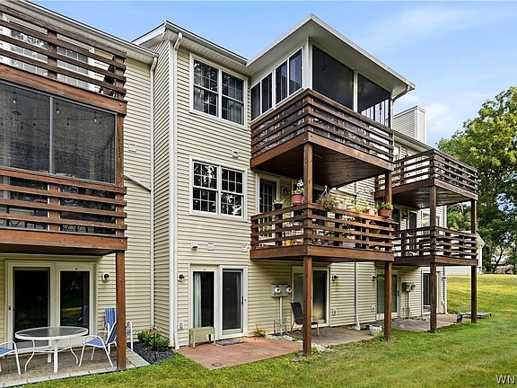 4th image of 127 Olde Stone Ln