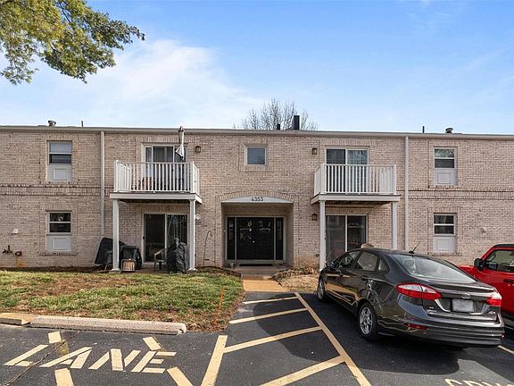 2nd image of 4353 Chateau De Ville Dr APT H