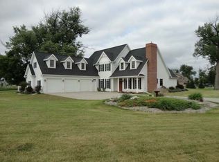 6225 Fox Meadow Pl, Bismarck, ND 58503