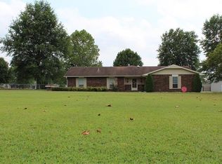 661 Elm Springs Rd, Springdale, AR 72762