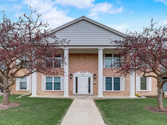 4th image of 940 W Heritage Ct APT 110
