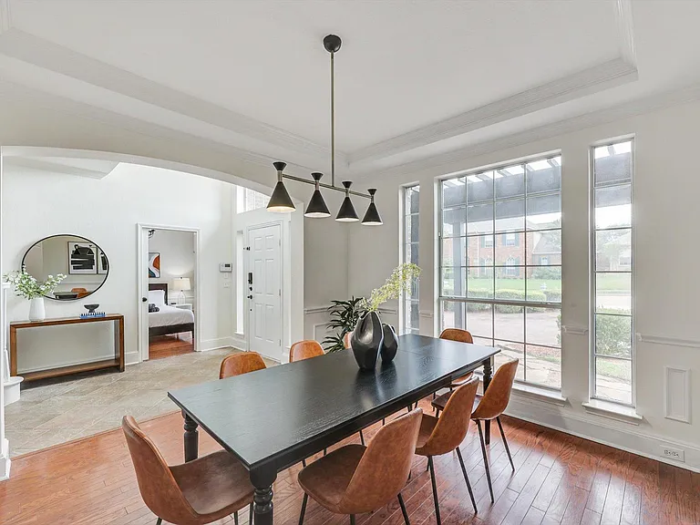 4325 Angelina Dr — Photo 9