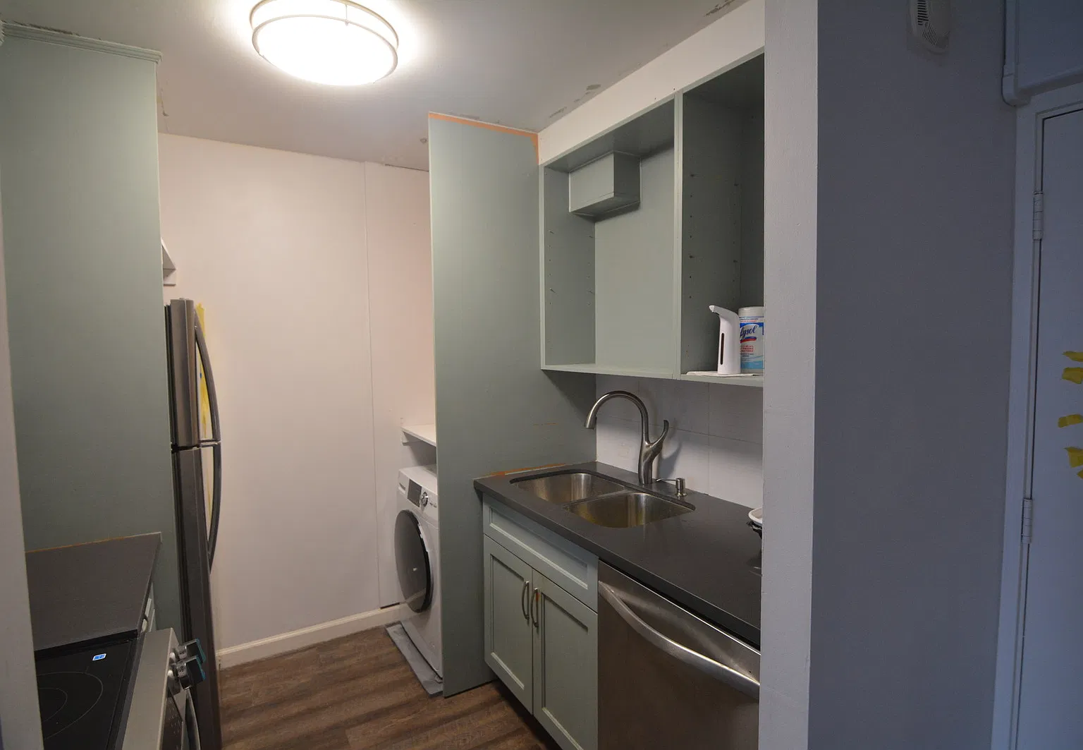 Renovated Immaculate 1/1/1 Villa on Eaton Square — Photo 2