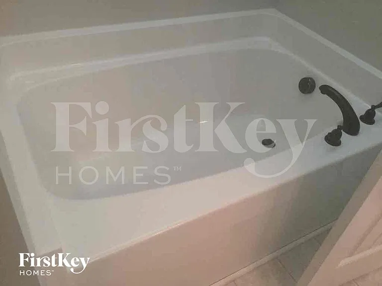320 Nelson Ln — Photo 11