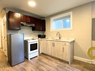 2554 Venables St #1A, Vancouver, BC V5K 2R1