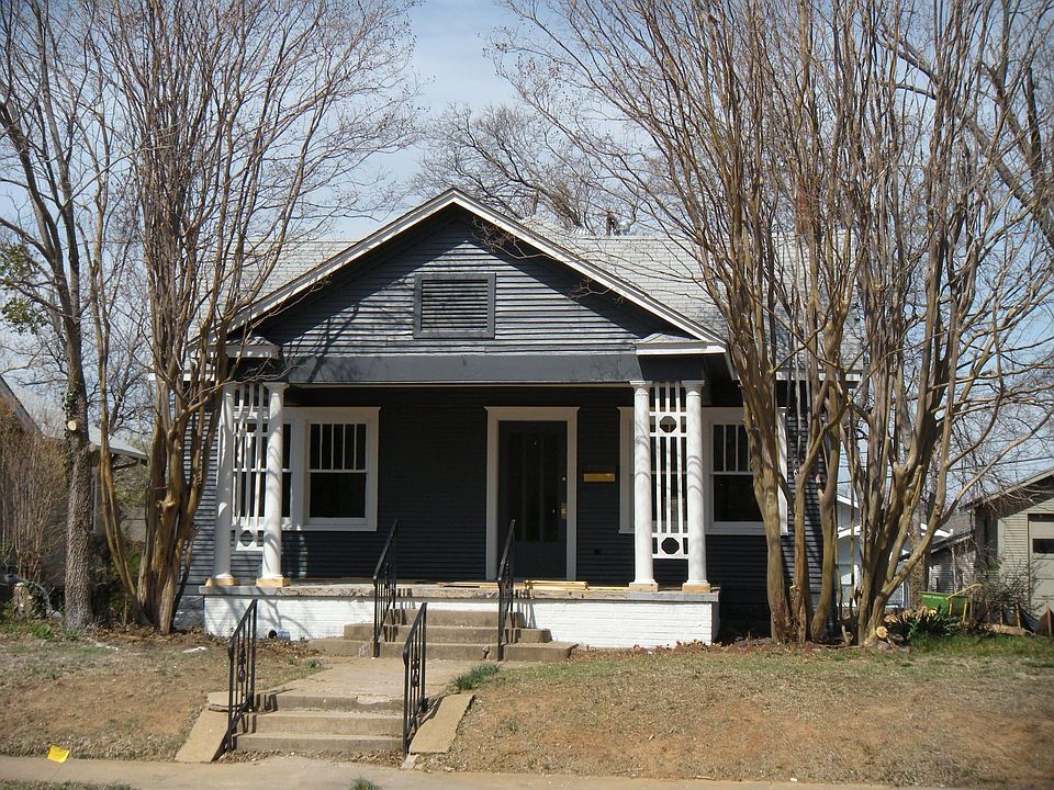 Totally renovated Craftsman style home with detached garage