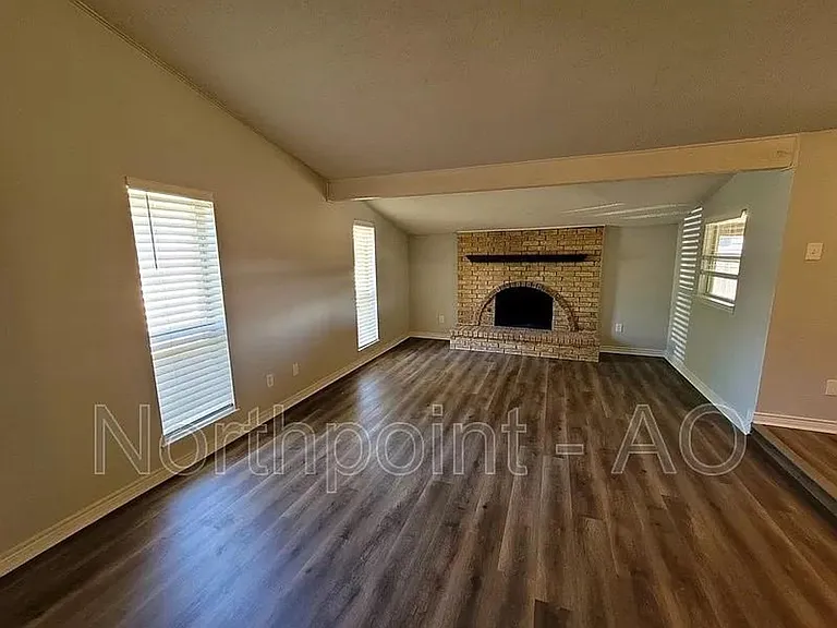 1362 Applegate Dr — Photo 7