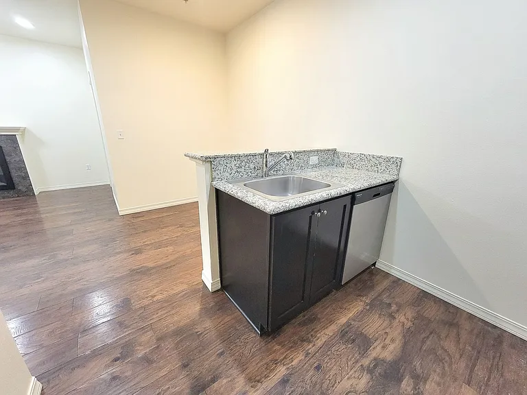 J0442 - Provi — Photo 21