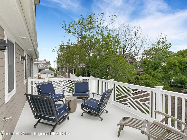 441 Main Ave — Photo 34