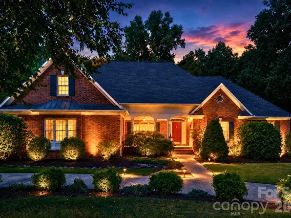 675 Heather Dr, Lincolnton, NC 28092