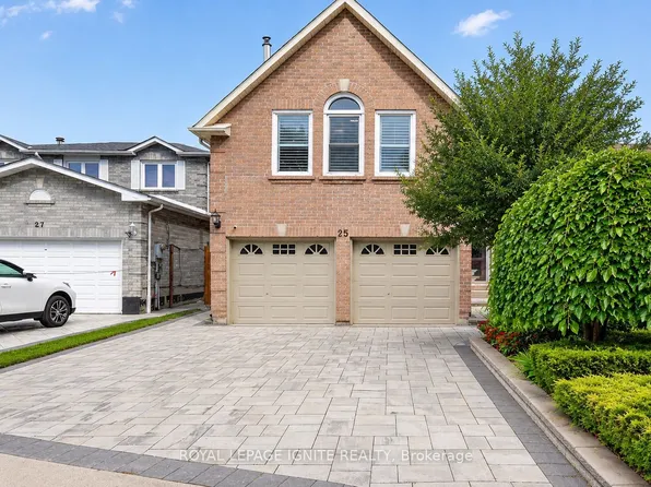25 Valley Centre Dr, Toronto, ON M1X 1K9