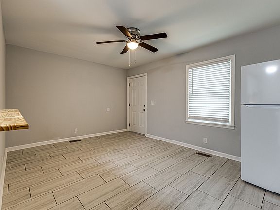 5th image of 501 Cedarmont Dr