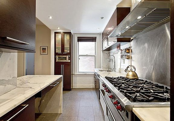 5th image of 150 E 49th St APT 7B