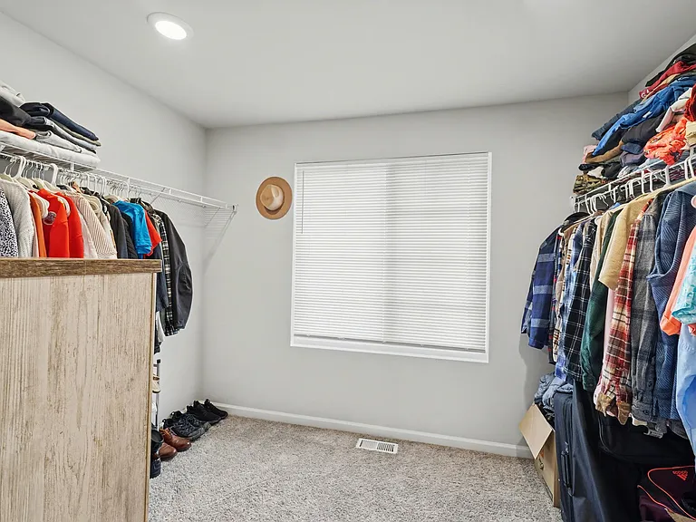 202 Creek Pointe Cir — Photo 14