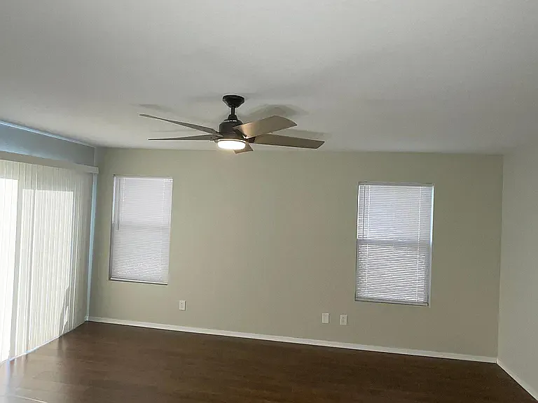 1074 E Pinto Dr — Photo 7