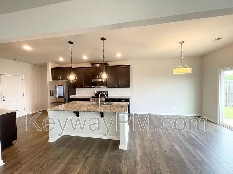 4136 Thimbleberry Dr — Photo 8