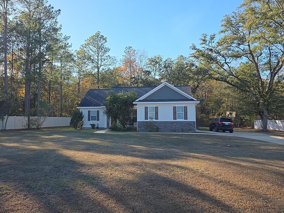 1st image of 205 Stirrup Ln