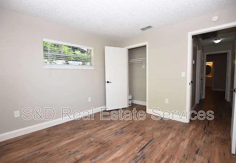1224 Waterview Blvd E — Photo 10