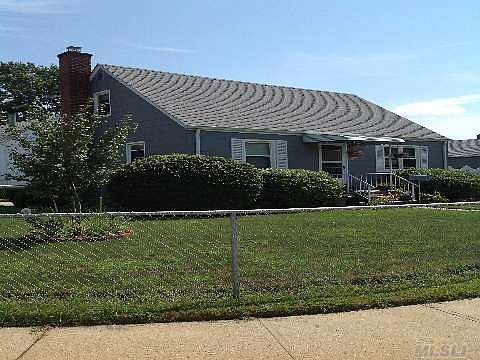 1st image of 4 Robert Ave