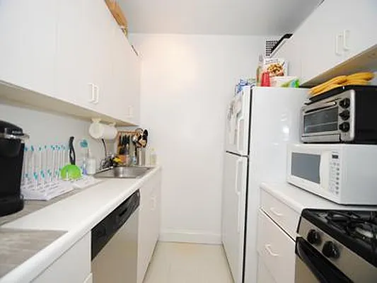 Rented by Buchbinder & Warren | media 11