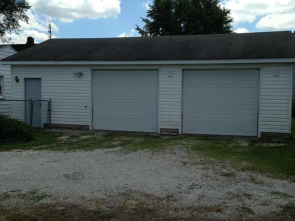 2.5 Car Garage 26 x 30