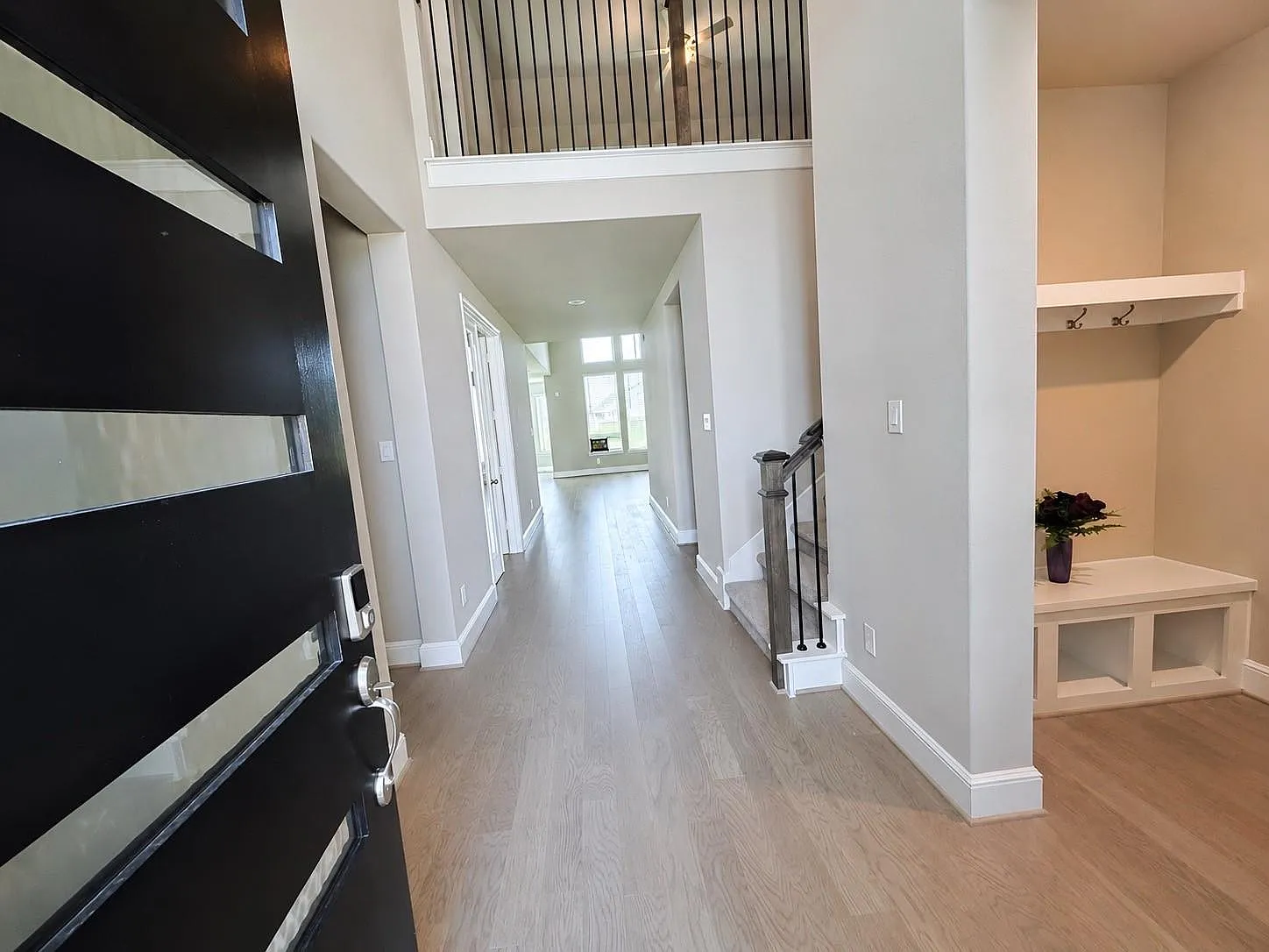 4 bed, 3.5 bath, 2811 sqft, $3,900 — Photo 2