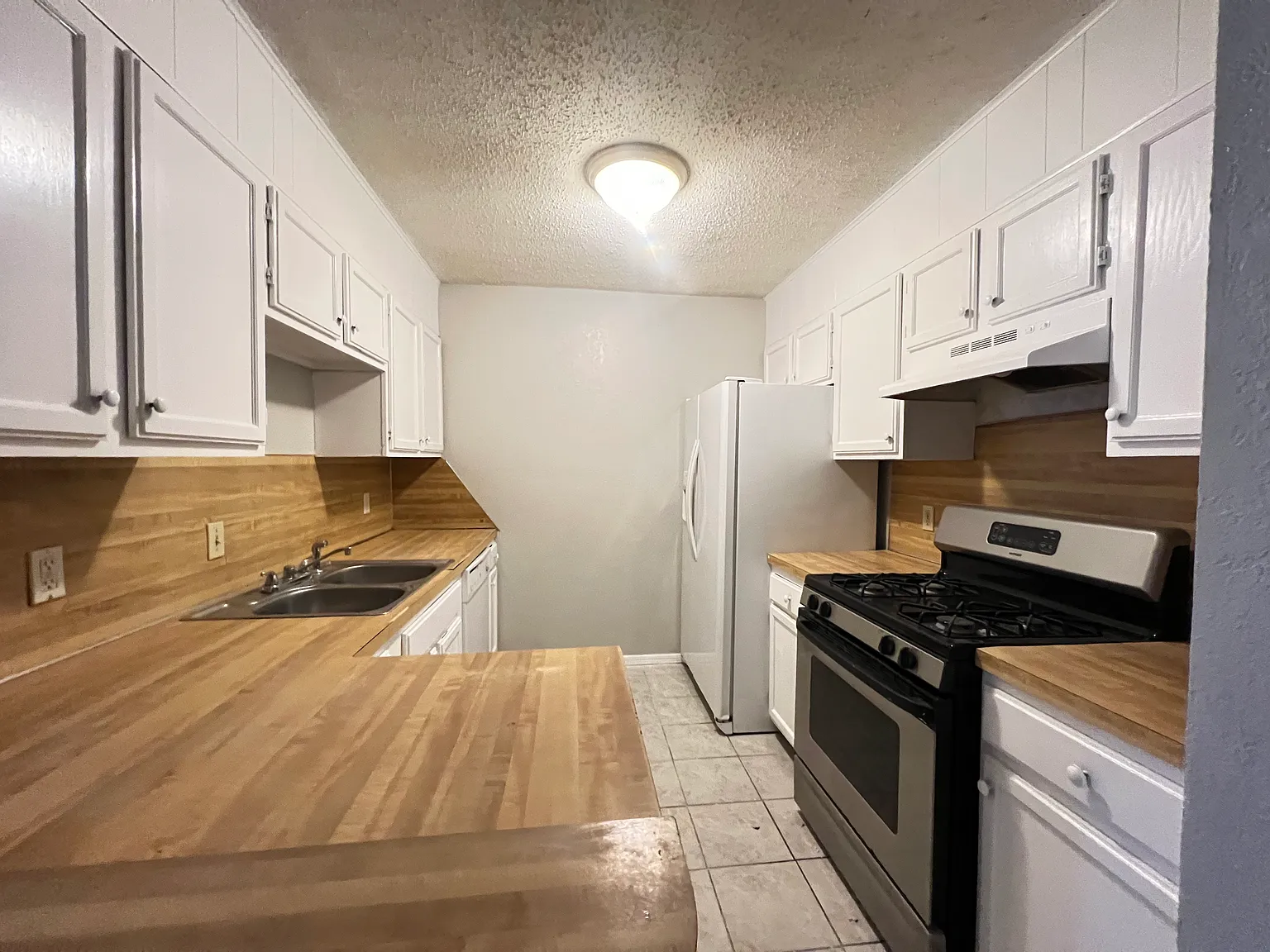 3 bed, 1250 sqft, $1,400 — Photo 4
