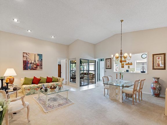 Home For Sale In Park Pointe