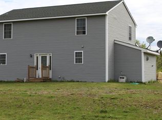 65 Puddledock Rd, Corinth, ME 04427